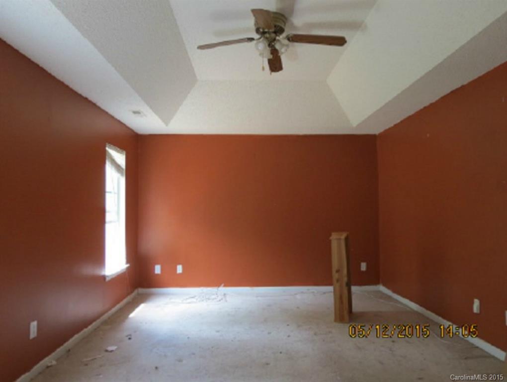 6014 Timbertop Lane Charlotte, NC 28215 - Photo 4 of 5