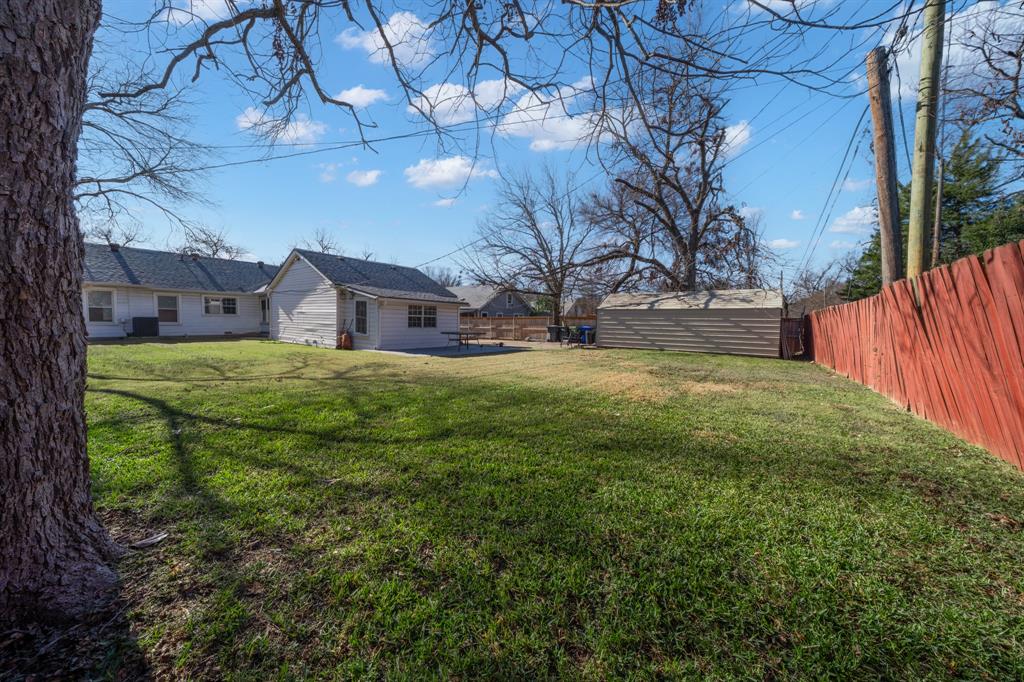 3119 Trice Avenue Waco, TX 76707 - Photo 15 of 40 a view of a yard with a house