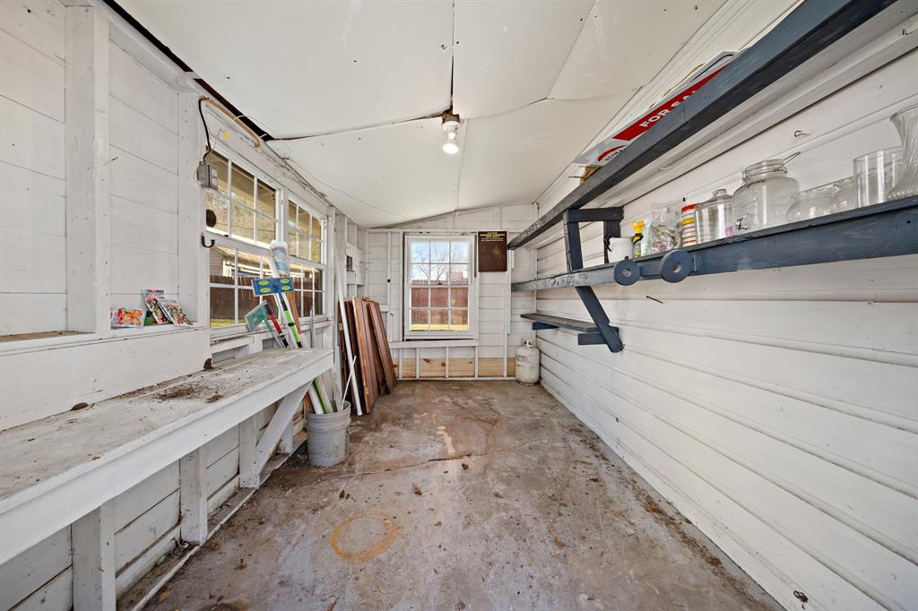3119 Trice Avenue Waco, TX 76707 - Photo 19 of 40 a view of entryway and hall