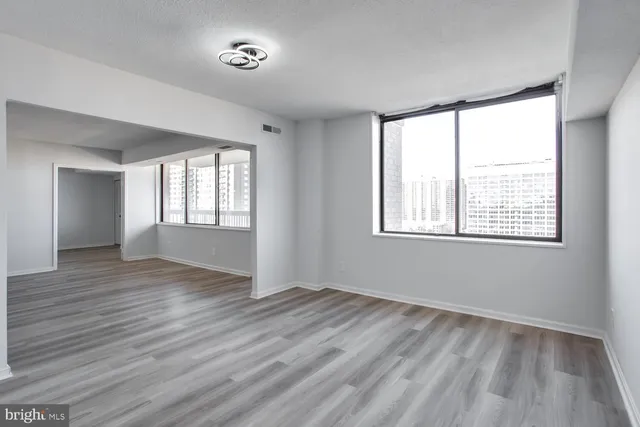 $449,500 | 3713 South George Mason Drive, Unit 1506, Falls Church, VA 22041