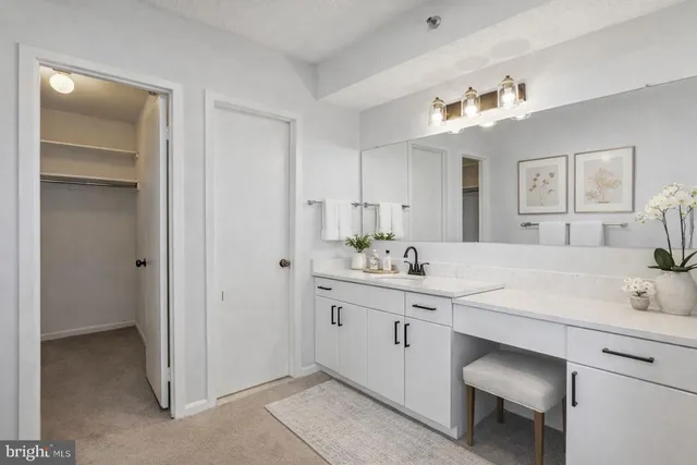 $449,500 | 3713 South George Mason Drive, Unit 1506, Falls Church, VA 22041