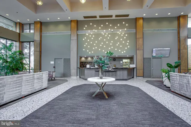 $449,500 | 3713 South George Mason Drive, Unit 1506, Falls Church, VA 22041