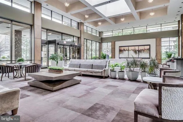 $449,500 | 3713 South George Mason Drive, Unit 1506, Falls Church, VA 22041