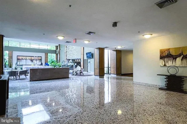 $449,500 | 3713 South George Mason Drive, Unit 1506, Falls Church, VA 22041