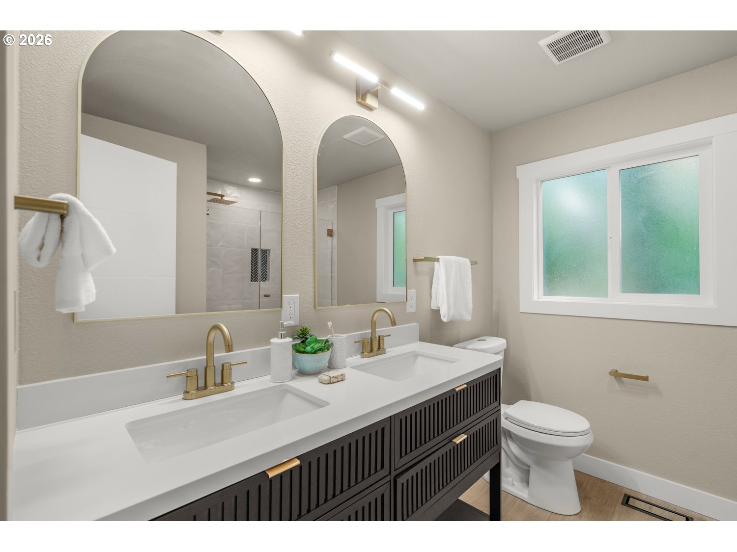 22420 South Parrot Creek Road Oregon City, OR 97045 - Photo 23 of 48 Bathroom