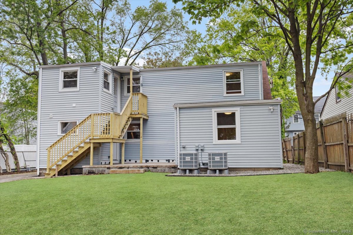 54 Morris Street, Unit 1 Stamford, CT 06906 - Photo 2 of 16