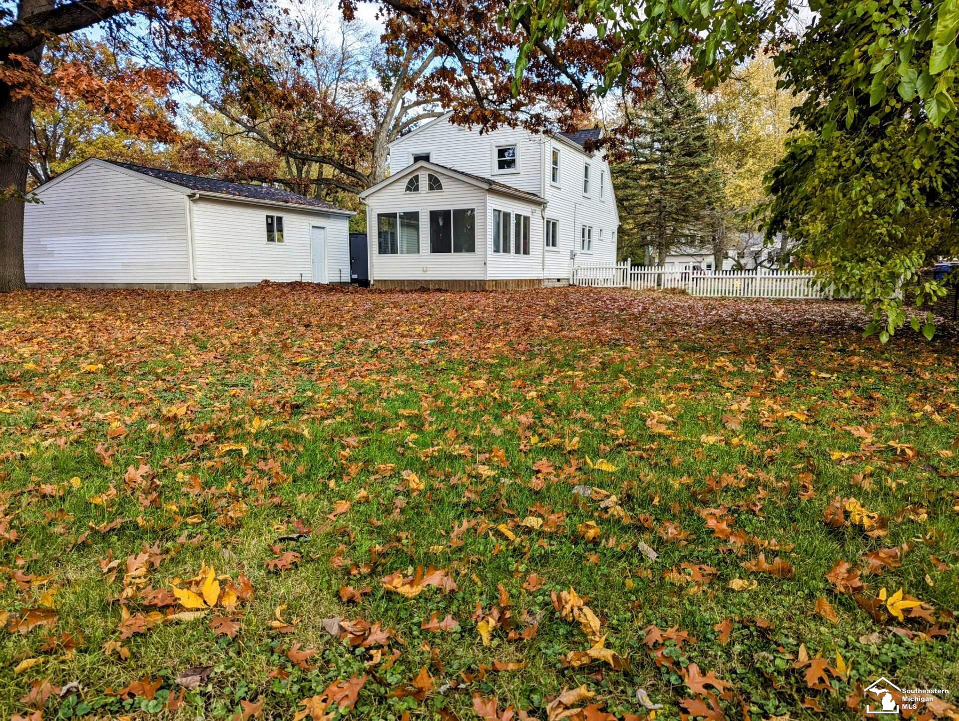 2111 Vivian Road Monroe, MI 48162 - Photo 24 of 26