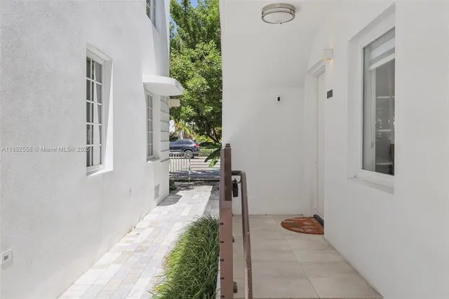 a close up of a shower