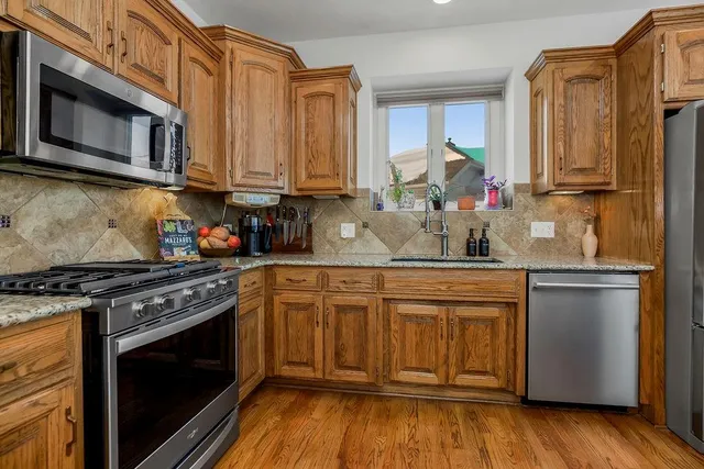 $489,990 | 521 Southeast Asheville Drive, Lee's Summit, MO 64063