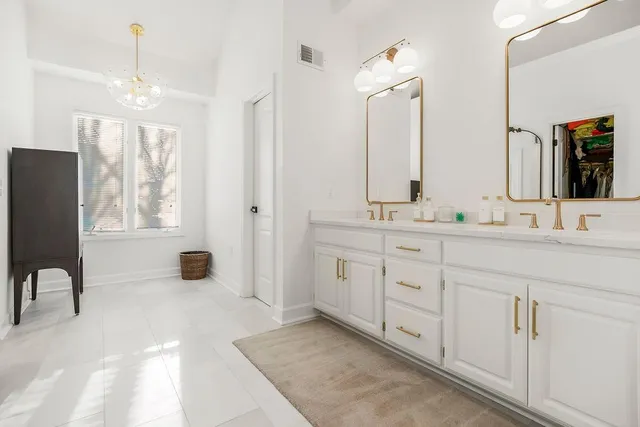 $489,990 | 521 Southeast Asheville Drive, Lee's Summit, MO 64063