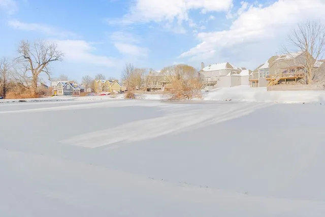 $489,990 | 521 Southeast Asheville Drive, Lee's Summit, MO 64063