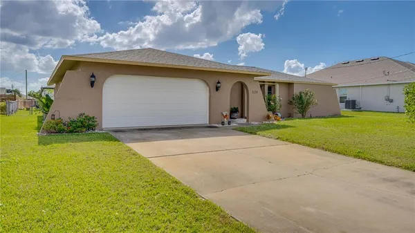$2,275 | 1128 Southeast 29th Terrace, Cape Coral, FL 33904