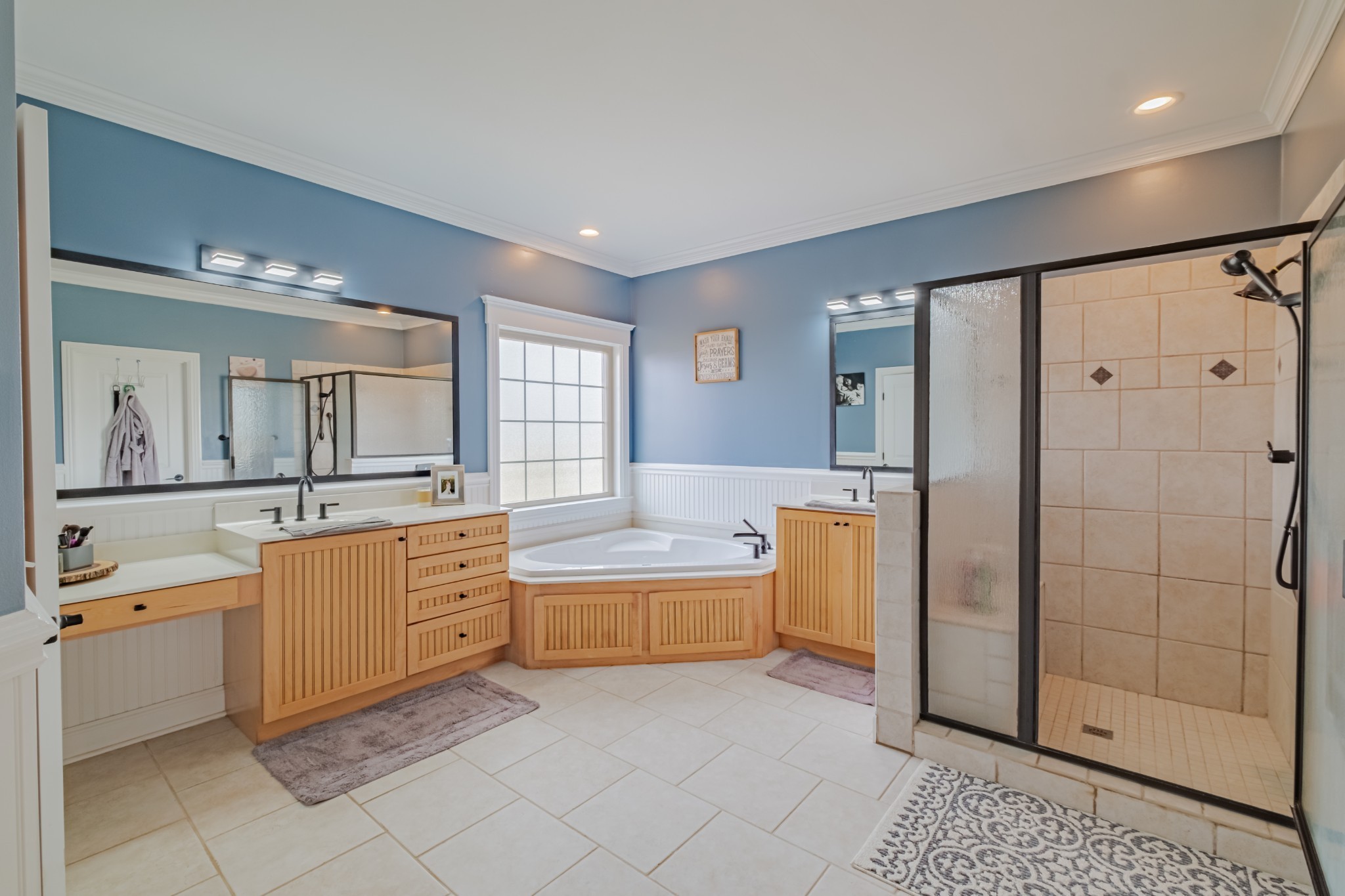 356 Ridgecrest Drive Winchester, TN 37398 - Photo 26 of 73 a large bathroom with a large tub shower and sink