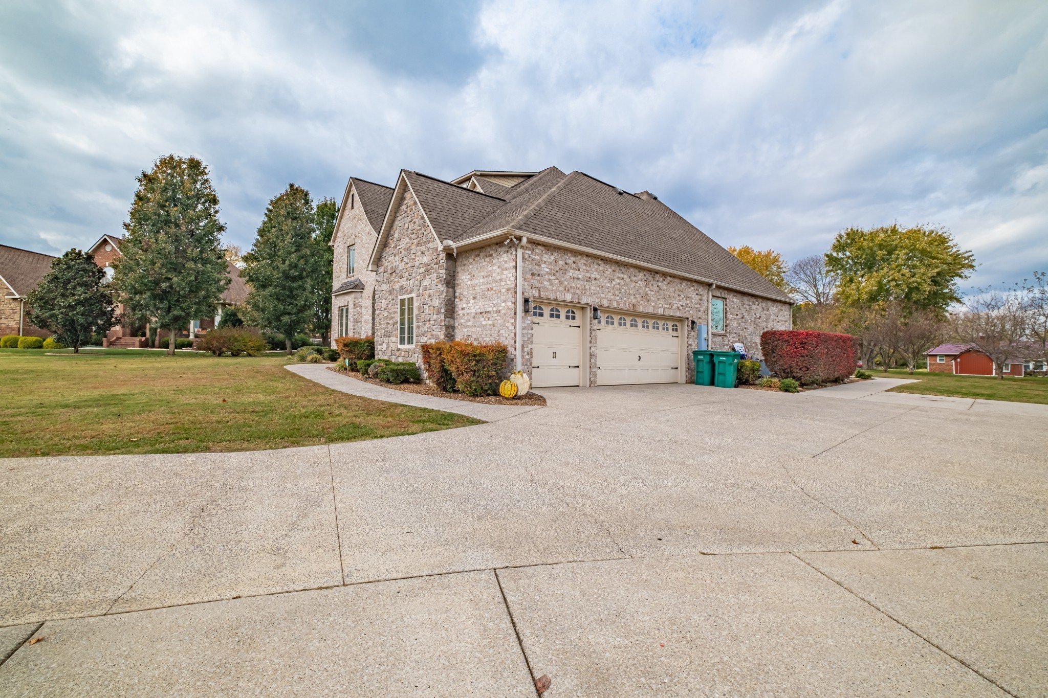 356 Ridgecrest Drive Winchester, TN 37398 - Photo 56 of 73 a front view of a house with a yard and garage