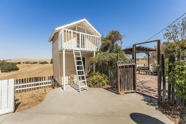 $679,000 | 25322 Road 407, Raymond, CA 93653