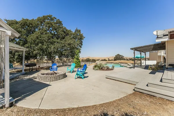 $659,000 | 25322 Road 407, Raymond, CA 93653
