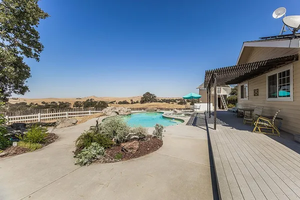 $659,000 | 25322 Road 407, Raymond, CA 93653