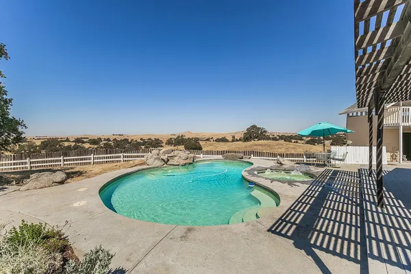 $659,000 | 25322 Road 407, Raymond, CA 93653