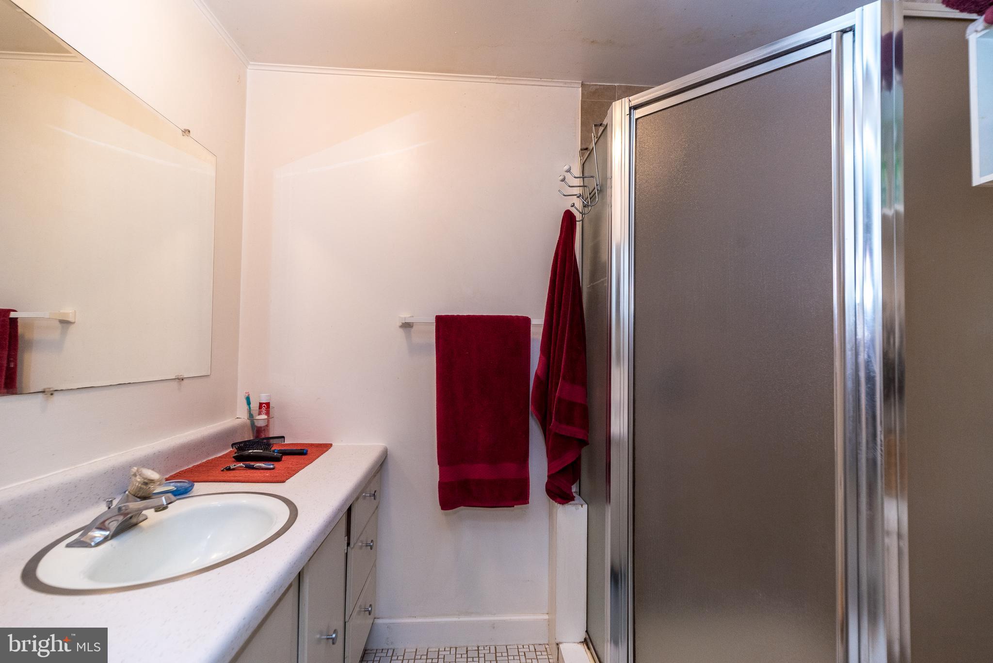 6634 Phillips Mill Road New Hope, PA 18938 - Photo 25 of 35 Full bath for bedroom 3