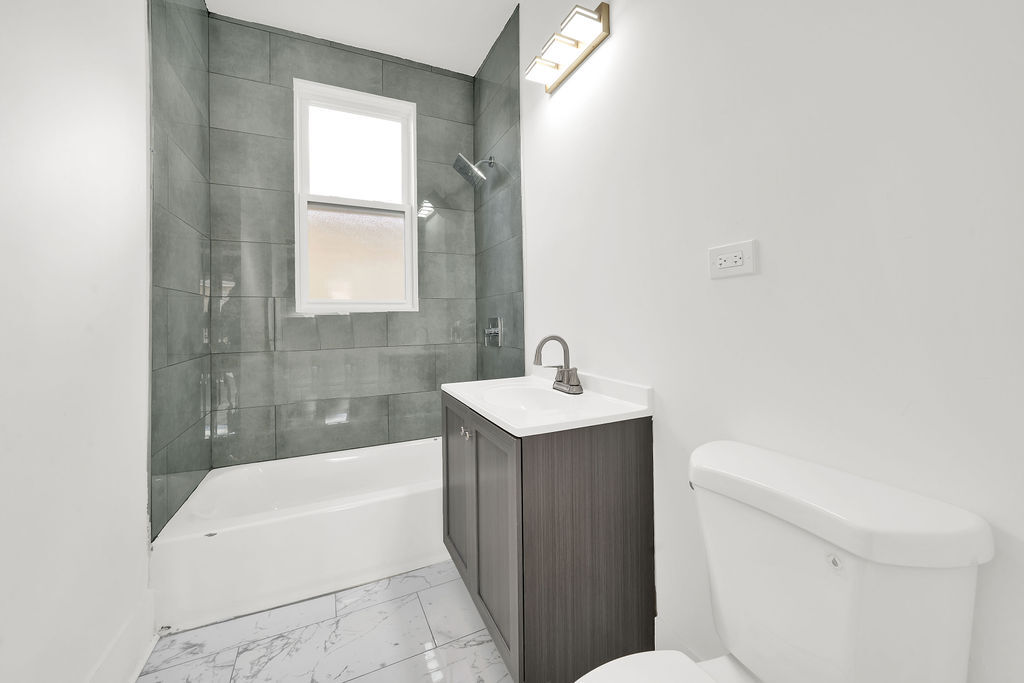 11440 South Indiana Avenue Chicago, IL 60628 - Photo 11 of 23
