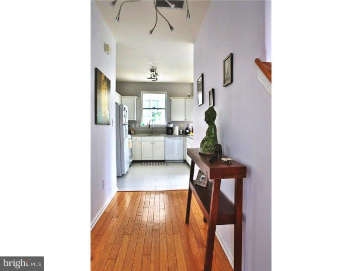 418 Denow Road Pennington, NJ 08534 - Photo 3 of 24 Hallway