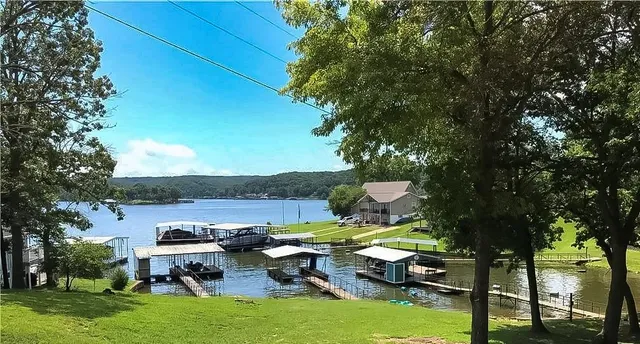 $369,900 | 1508 Red Fox Road, Climax Springs, MO 65324