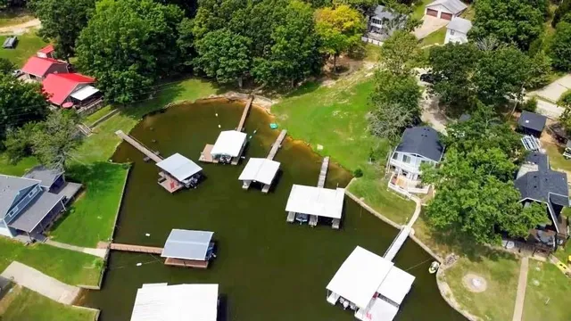 $369,900 | 1508 Red Fox Road, Climax Springs, MO 65324