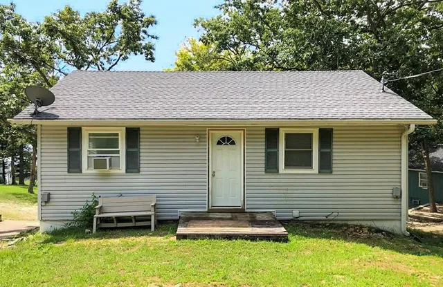 $369,900 | 1508 Red Fox Road, Climax Springs, MO 65324