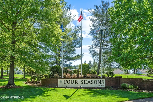 $985,000 | 1507 Wishing Well Lane, Manasquan, NJ 08736