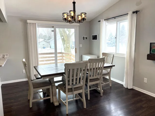 $219,900 | 3702 West Amber Lake Drive, Fairmont, MN 56031