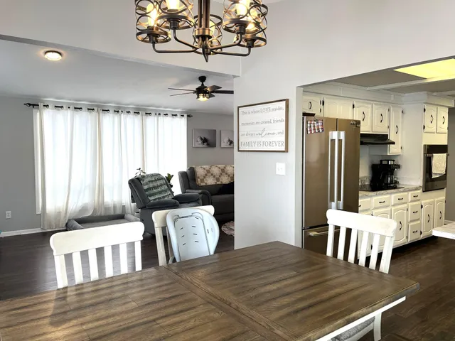 $219,900 | 3702 West Amber Lake Drive, Fairmont, MN 56031