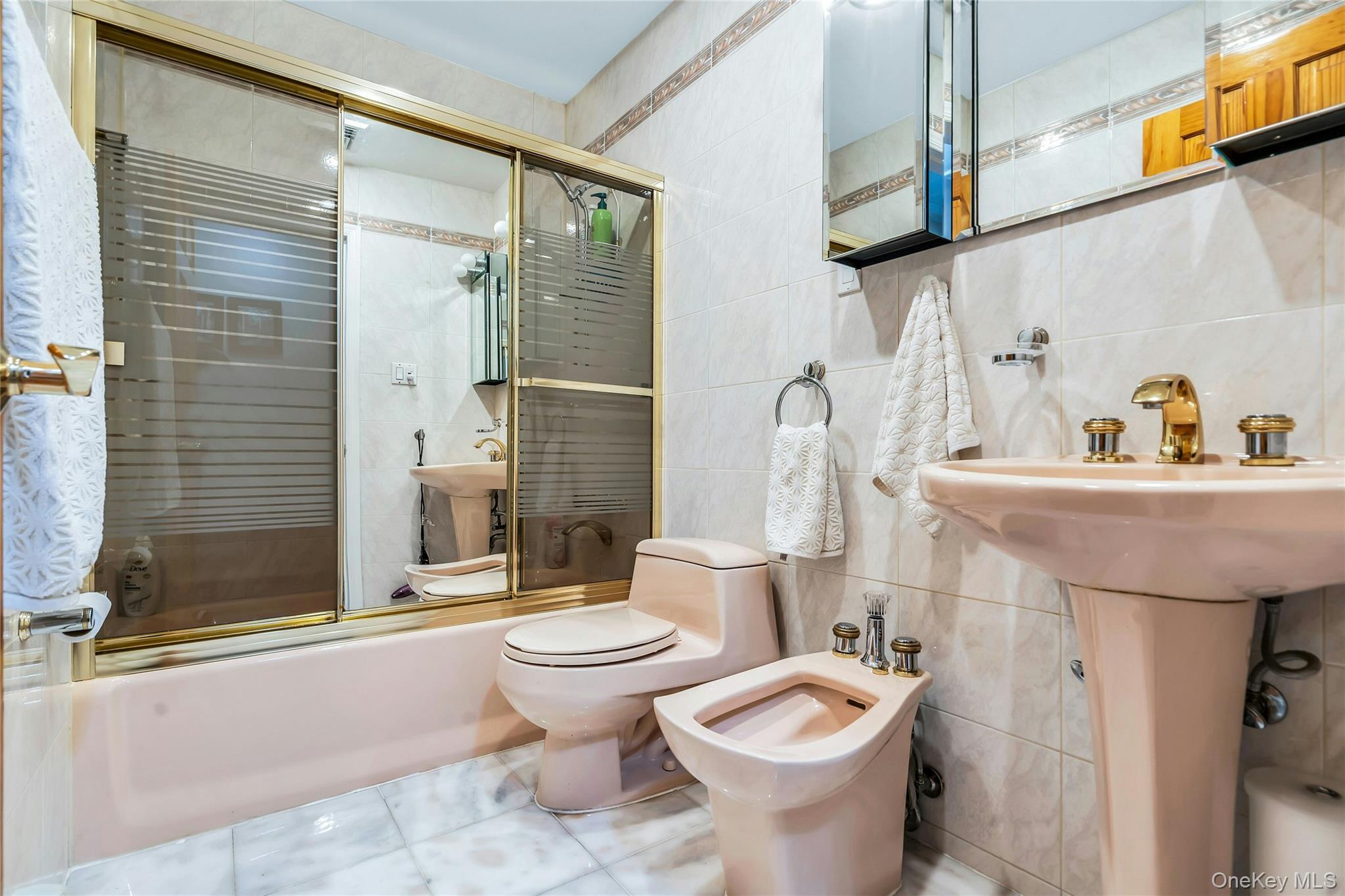 105 Convent Road Syosset, NY 11791 - Photo 16 of 28