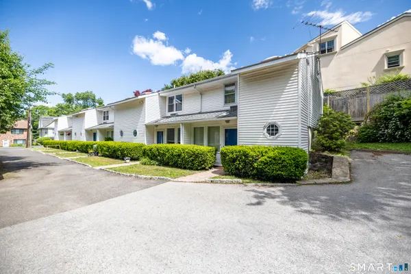 $425,000 | 45 Highview Avenue, Unit 5, Stamford, CT 06907