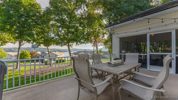 $549,000 | 38 Bello Point Lane, Sunrise Beach, MO 65079