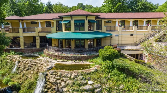 $569,000 | 38 Bello Point Lane, Sunrise Beach, MO 65079