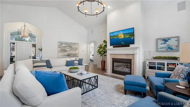 $569,000 | 38 Bello Point Lane, Sunrise Beach, MO 65079