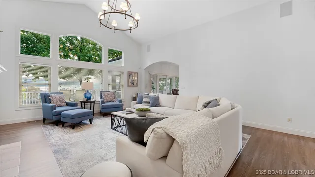 $569,000 | 38 Bello Point Lane, Sunrise Beach, MO 65079