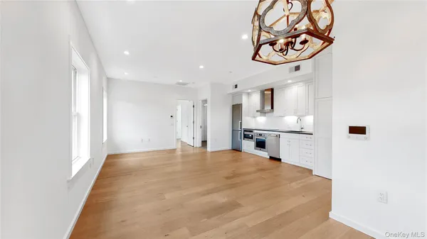 $2,500 | 16 North Main Street, Port Chester, NY 10573