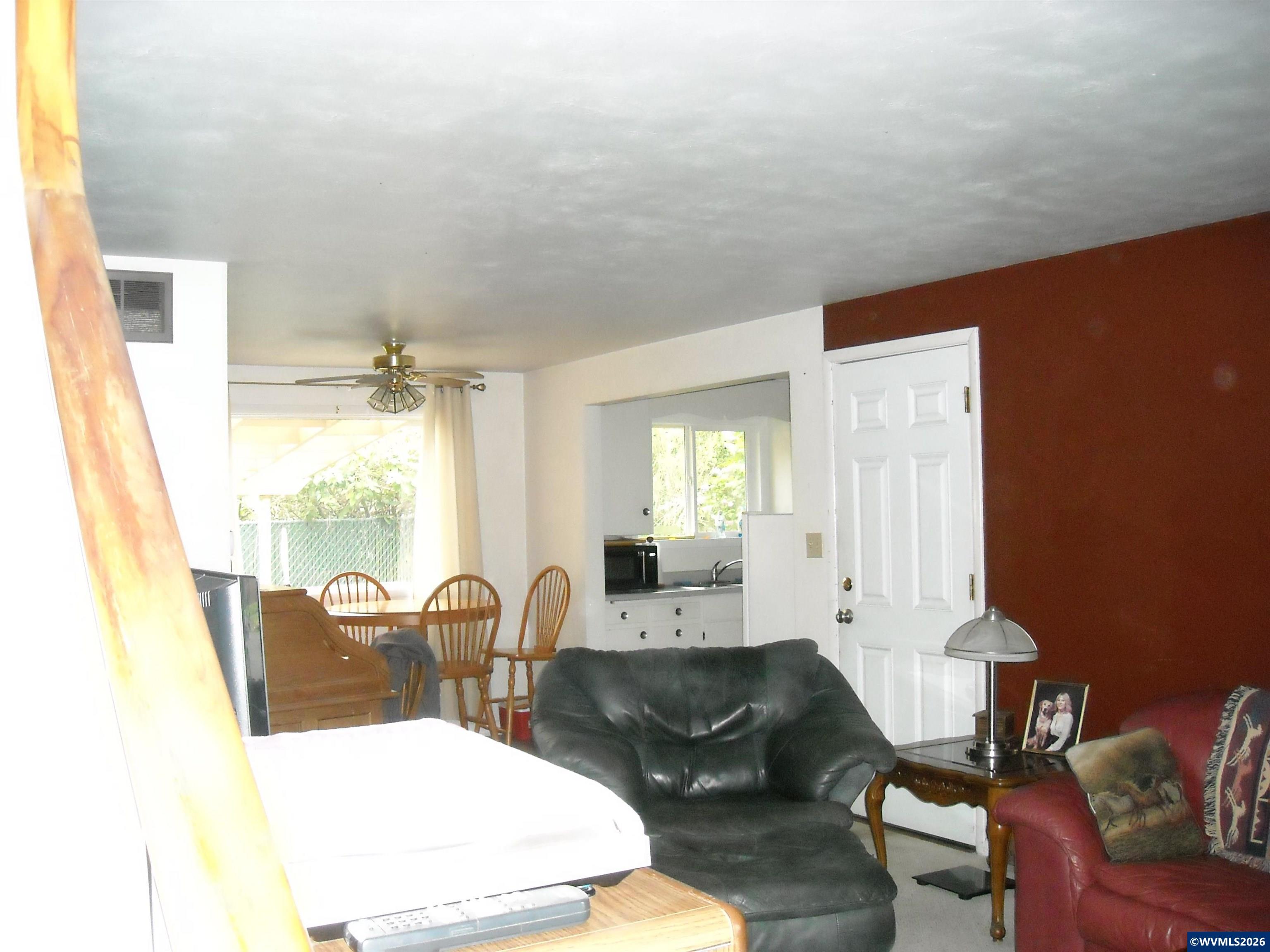 1208 Southwest 11th Avenue Albany, OR 97321 - Photo 6 of 8