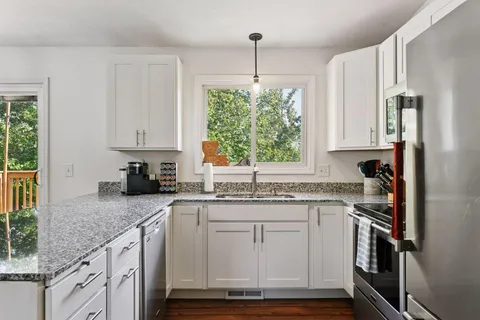 $395,000 | 2316 Van Sloun Road, Chaska, MN 55318