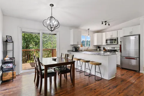 $395,000 | 2316 Van Sloun Road, Chaska, MN 55318