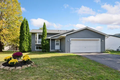 $395,000 | 2316 Van Sloun Road, Chaska, MN 55318