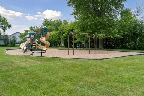 $395,000 | 2316 Van Sloun Road, Chaska, MN 55318