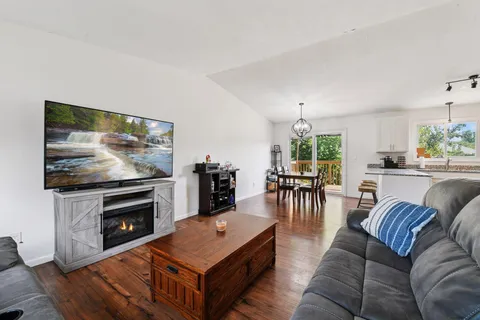 $395,000 | 2316 Van Sloun Road, Chaska, MN 55318