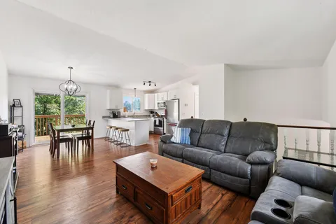 $395,000 | 2316 Van Sloun Road, Chaska, MN 55318