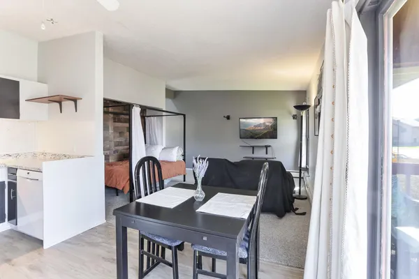 $122,500 | 110212 Village Road, Chaska, MN 55318