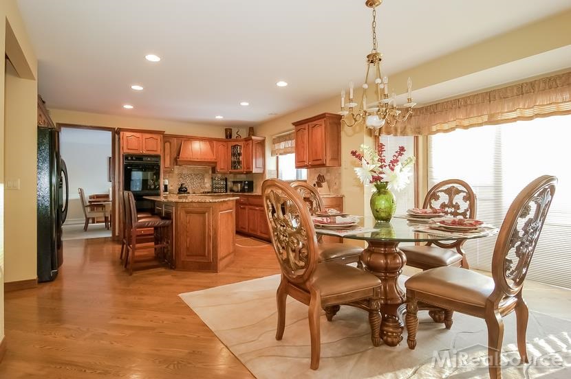 1069 Olympia Drive Rochester Hills, MI 48306 - Photo 9 of 27
