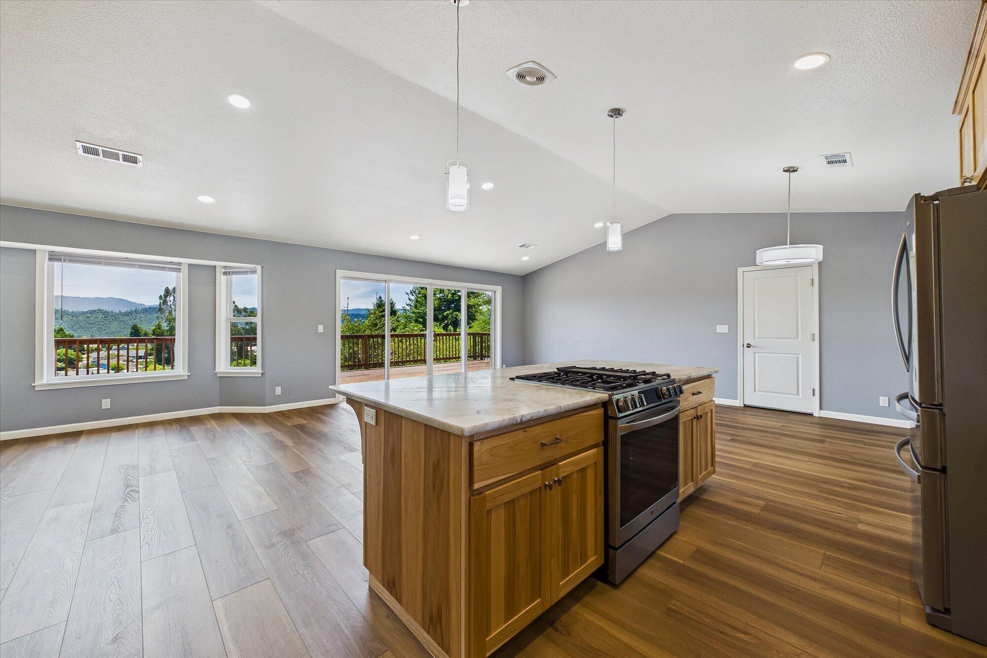 6705 Rohnerville Road Hydesville, CA 95547 - Photo 18 of 54