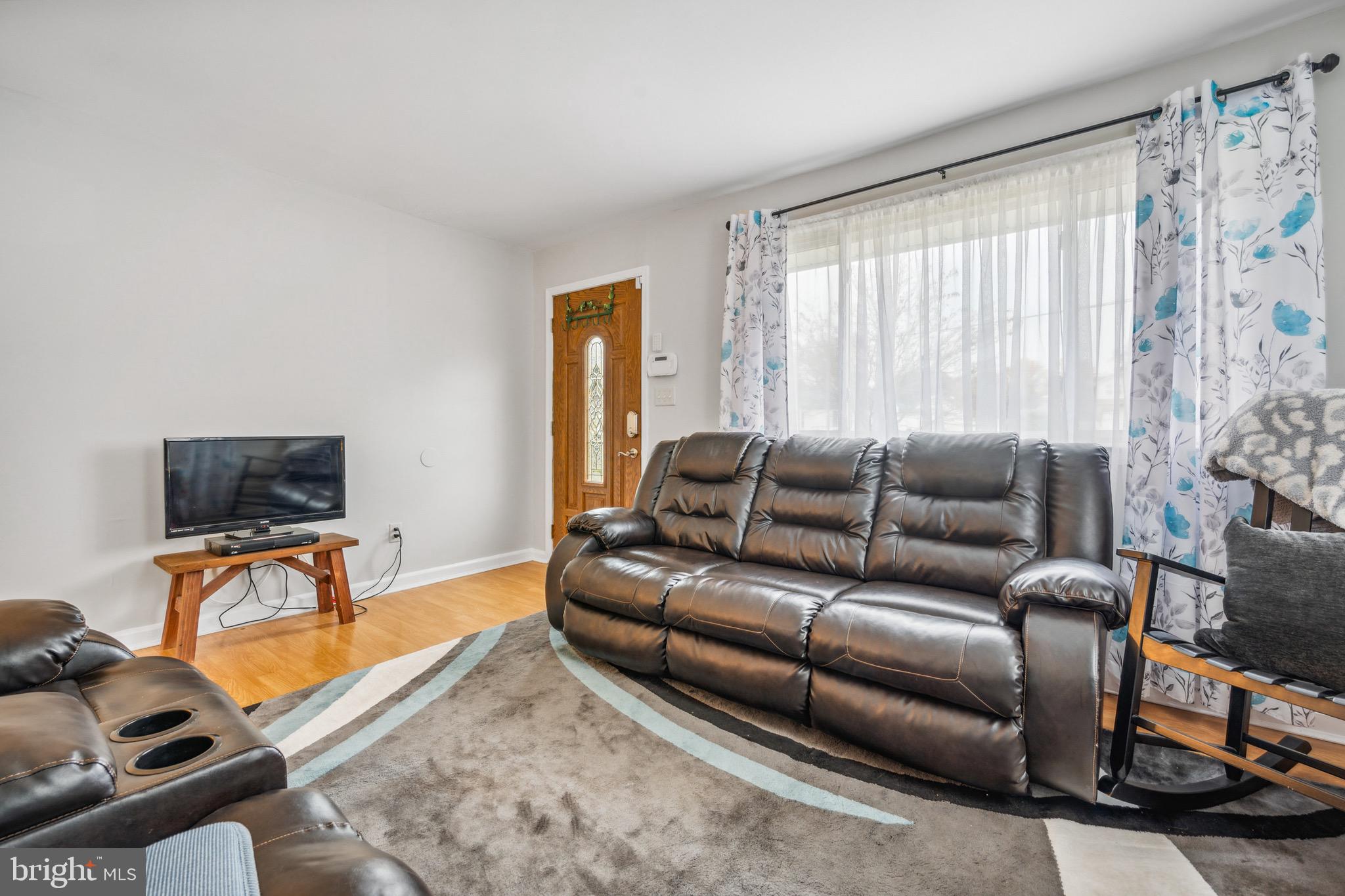 640 6th Avenue Lindenwold, NJ 08021 - Photo 3 of 20