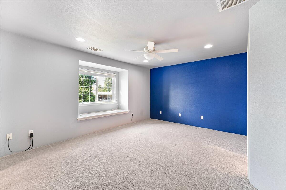 647 Shadow Way Central Point, OR 97502 - Photo 11 of 28 11